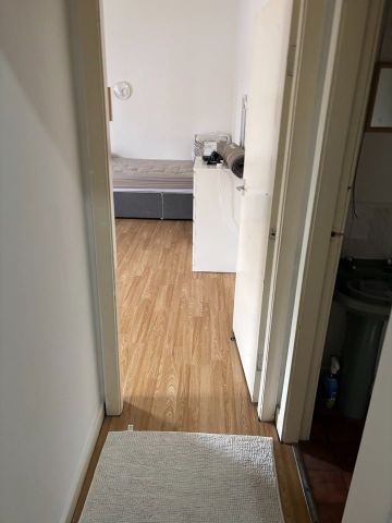 Studio Flat, Moss Lane East, M14 - Photo 4