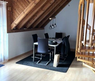 rustikale, zentrale 3.5 Zimmer-Maisonettewohnung - Photo 3