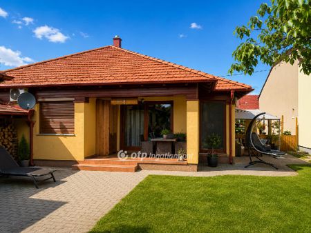 csendes, Fejér, 8000, Székesfehérvár - Fotó 5