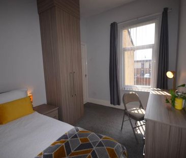 3 bedroom house share to rent - Photo 4