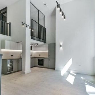 Windsor Square, SE18, London - Photo 1