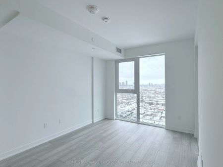 1007 The Queensway #1510 - Photo 2