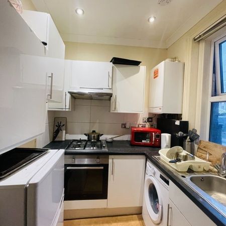 Room in a Shared House, Willesden Green Area, NW10 - Photo 3