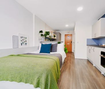 Bronze Studio - Photo 1