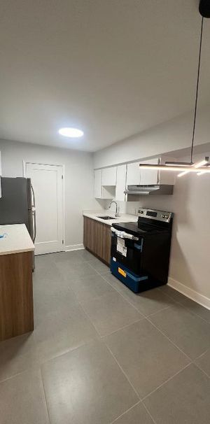 4 1/2 PIERREFONDS SUR 2 ÉTAGES - Photo 1