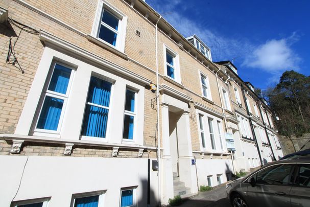 1 bed flat to rent in Verulam Place, Bournemouth, BH1 - Photo 1