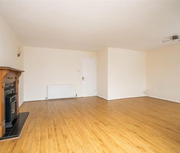 4 bedroom semi-detached house to rent - Photo 2