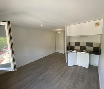 Location Appartement 1 pièce 21m² - Photo 2