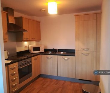 1 bedroom flat to rent - Photo 4