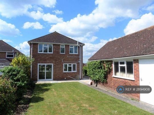 3 bedroom detached house to rent - Photo 1