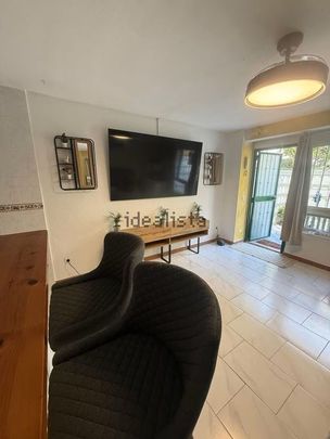 Alquiler de piso en Avenida Ramón y Cajal, 17 - Photo 1