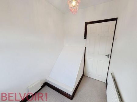 2 bedroom semi-detached house to rent - Photo 2