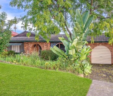 Positioned in a Leafy Quiet Street - Photo 4