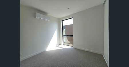 Brand New Townhouse-Premium Living in Floret - Photo 4