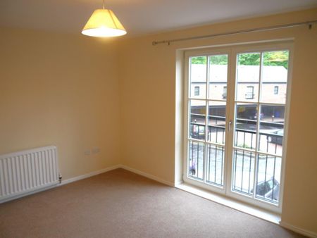 2 bedroom flat to rent - Photo 3