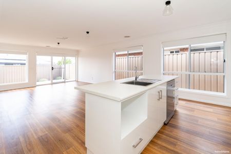 LOW MAINTENANCE LIVING IN A SOUGHT AFTER LOCATION - Photo 5