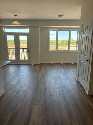 For Lease - 55 Gunnel Road, Welland, Ontario - Photo 1