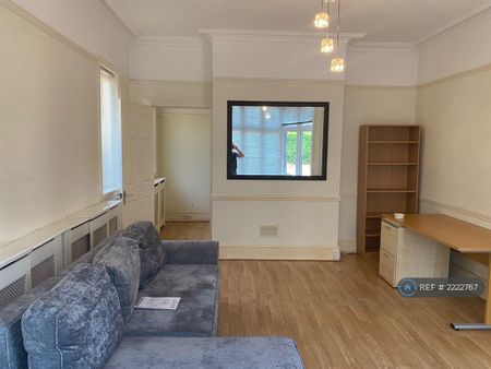 1 bedroom flat to rent - Photo 5