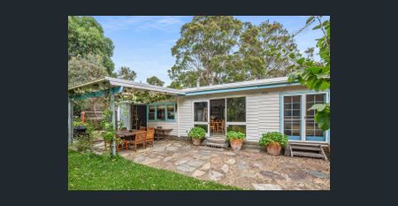 Charming Cottage - Ideally Positioned - Photo 5