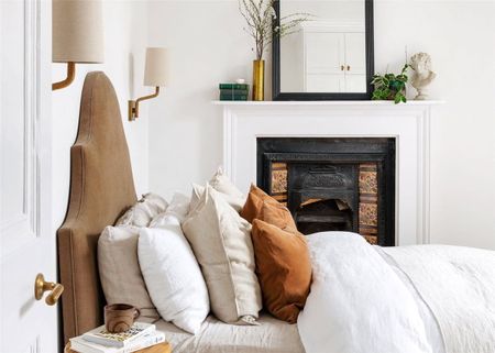 A beautiful newly renovated two bedroom ground floor apartment offered furnished in one of Bath's most popular locations, being just off Laura Place foundation and Great Pulteney Street. - Photo 5