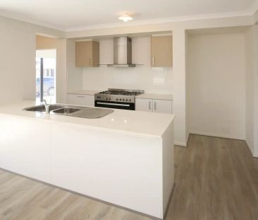 “Family living in Mernda” - Photo 3