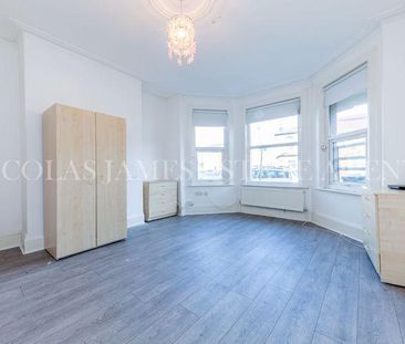 4 bedroom terraced house to rent - Photo 1