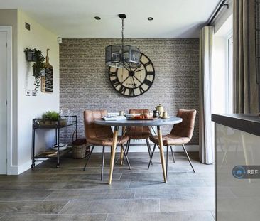 3 bedroom semi-detached house to rent - Photo 3