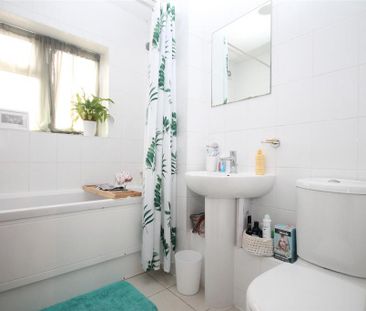 1 bedroom property to rent - Photo 4