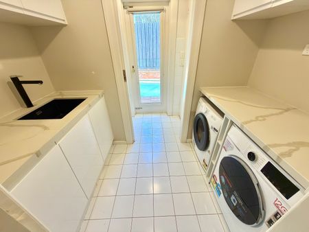 South Yarra - Photo 5