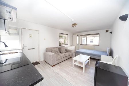 Studio to rent - Photo 5