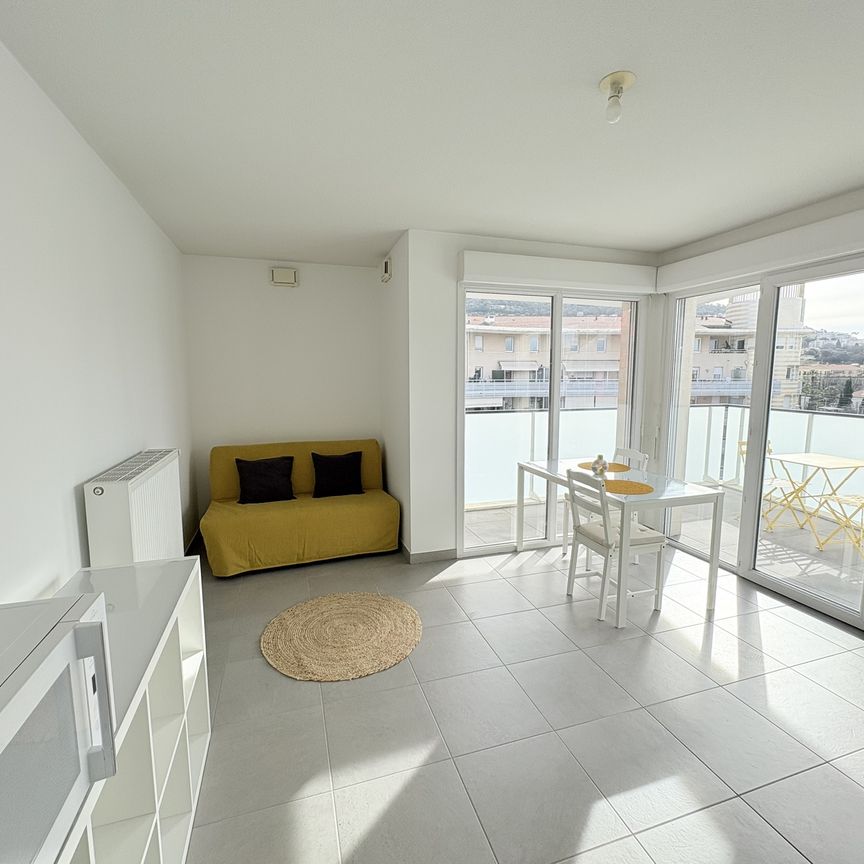 Location Appartement 1 pièce 26m² NICE 06300 - Photo 1