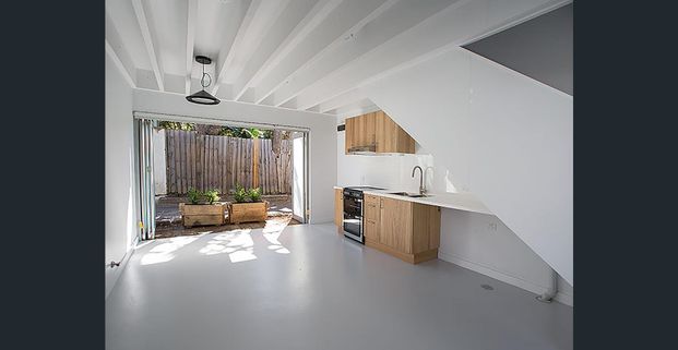 CHIPPENDALE CHARM MEETS TERRACE LIVING - Photo 1