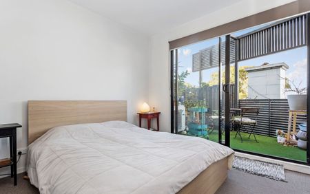 SPACIOUS & APPEALING - Photo 2