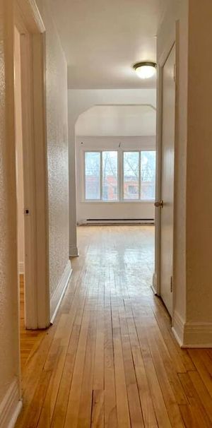NDG - Beau 5 1/2 De 3 Chambres - Photo 1
