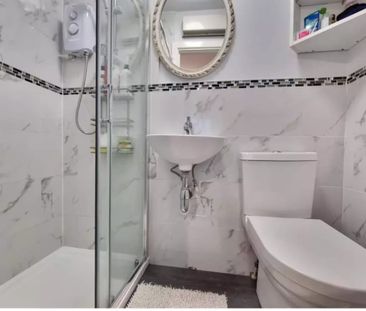 Room in a Shared House, Howard Road, IG11 - Photo 5