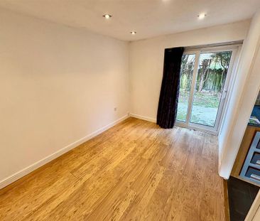 4 bedroom detached house to rent - Photo 1