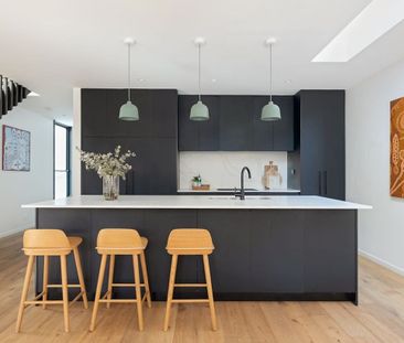 Freestanding Designer Beach House with Pool & Garden Oasis - Photo 1