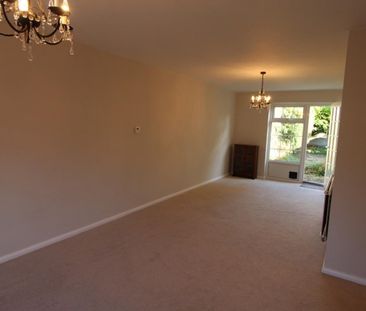 3 bedroom House To Let - Photo 4
