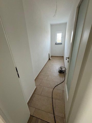 2 Zimmer Wohnung mit 2 Balkonen **Top** Erstbezug Hochwärmegedämmt ** FBH - Photo 2