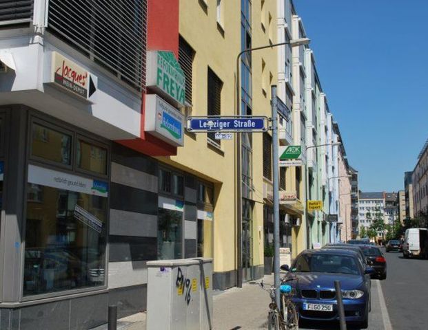 City-Residence: Modernes Apartment in Laufnähe zur Leipziger Straße - Photo 1