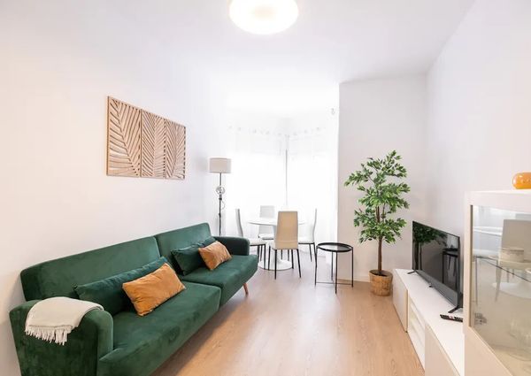 Travessia de Sant Antoni, Barcelona, Catalonia 08012