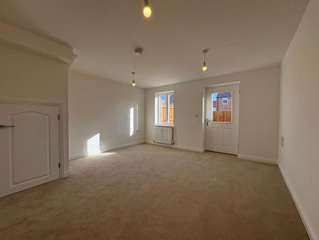 2 bedroom terraced house to rent - Photo 4