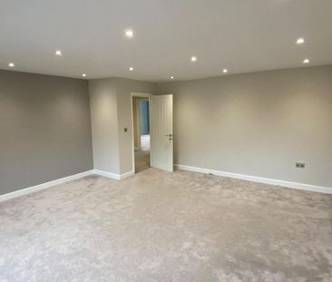 5 bedroom detached house to rent - Photo 4