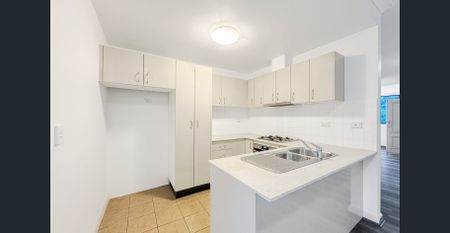 Remarkable, Aesthetically Pleasing & Recently Refurbished Triple Story Townhouse For Lease - Photo 2