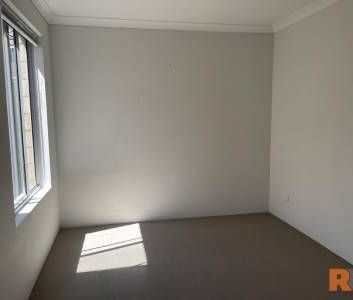 Affordable Three Bedroom Family Home - Photo 3