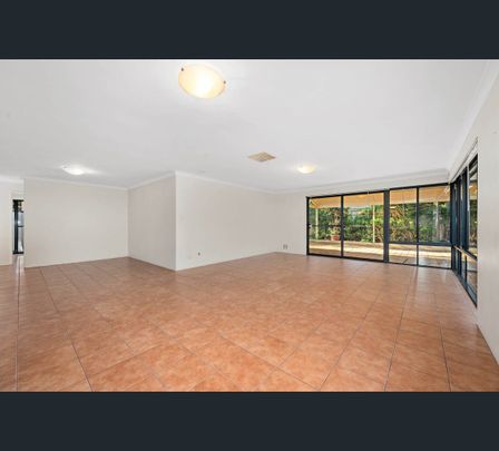 13 Reeves Entrance, Success, WA 6164 - Photo 1
