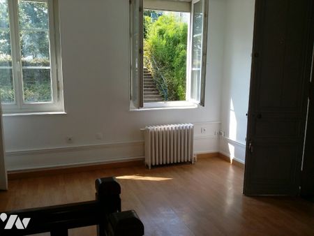 BERNAY BEL APPARTEMENT RENOVE 40m² - Photo 2