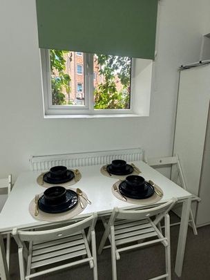 Studio Flat, Upper Street, N1 - Photo 1