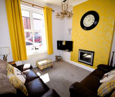 3 bedroom terraced house to rent - Photo 1