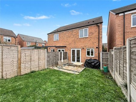 2 bedroom semi-detached house to rent - Photo 3